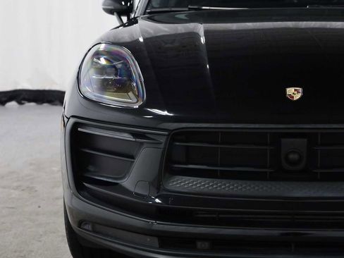 Certified 2023 Porsche Macan Turbo image 15