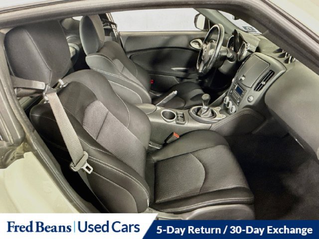 Used 2020 Nissan 370Z Coupe RWD image 28