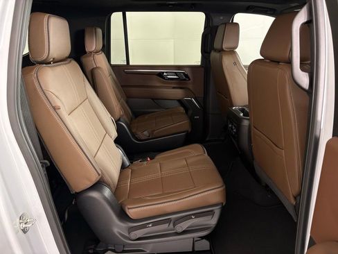 New 2026 Chevrolet Suburban High Country w/ Sun And Tow Package AWD/4WD image 53