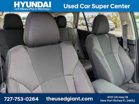 Used 2025 Subaru Outback Premium image 6