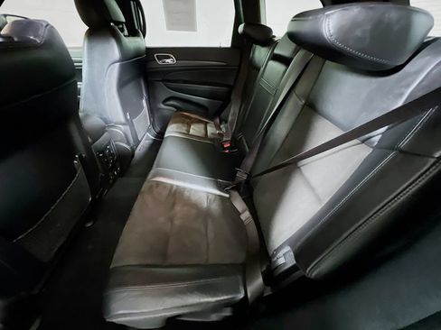Used 2021 Jeep Grand Cherokee Laredo X AWD/4WD image 19