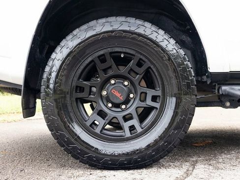 Used 2018 Toyota 4Runner TRD Off-Road Premium image 69