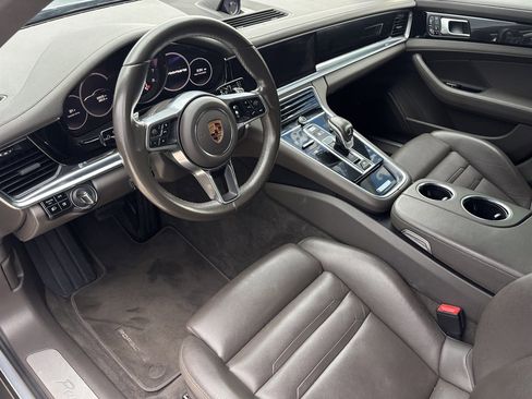 Used 2017 Porsche Panamera image 9