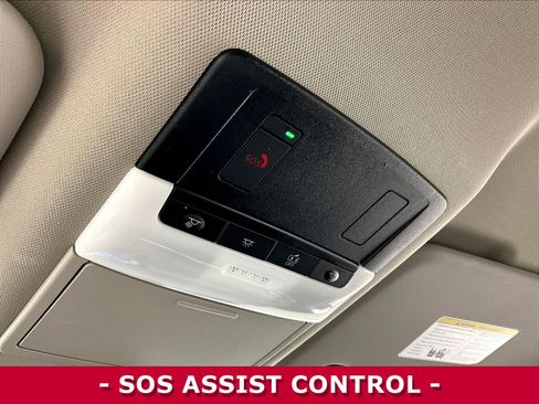 Certified 2025 Nissan Rogue SL AWD/4WD image 39