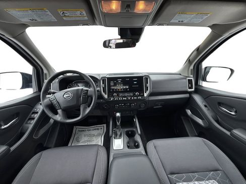 Used 2025 Nissan Frontier SV w/ SV Convenience Package image 15