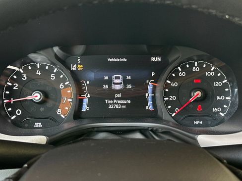 Used 2025 Jeep Compass Limited AWD/4WD image 24