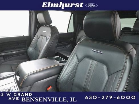 Used 2024 Ford Expedition Platinum image 12