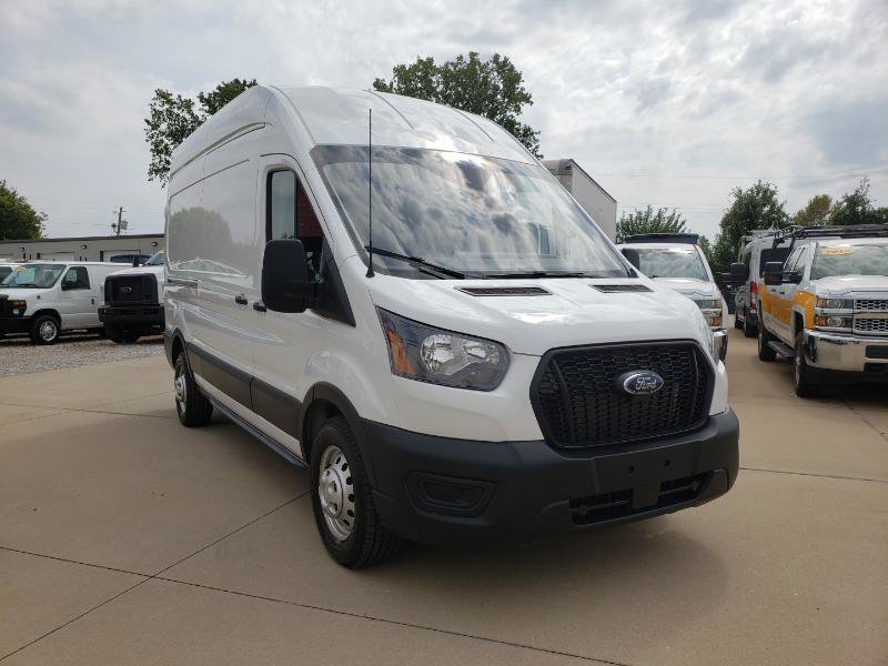 Used 2023 Ford Transit 250 148 High Roof AWD image 5
