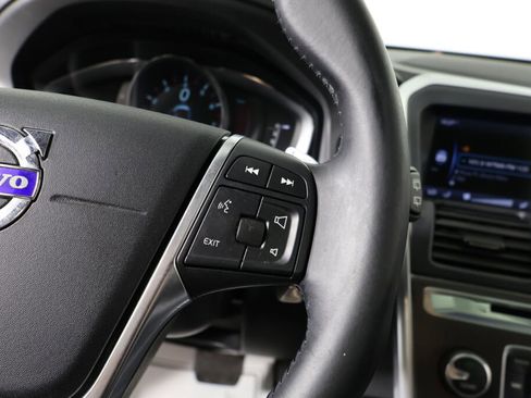 Used 2015 Volvo XC60 T6 Platinum image 35