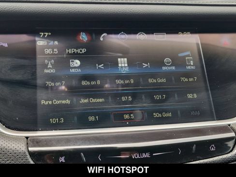 Used 2018 Cadillac XT5 Luxury w/ Driver Awareness Package AWD/4WD image 22