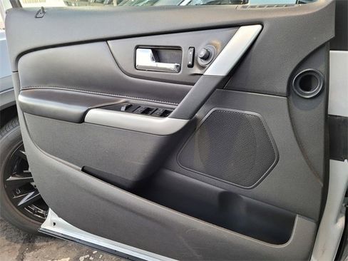 Used 2013 Ford Edge SEL image 15