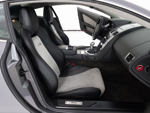 Used 2009 Aston Martin DBS Coupe RWD image 38