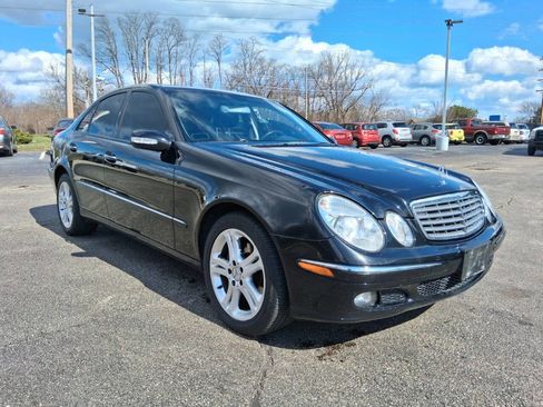 Used 2006 Mercedes-Benz E 350 4MATIC Sedan w/ Premium Pkg image 3