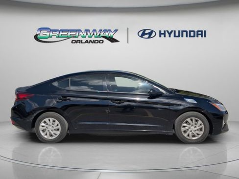 Used 2020 Hyundai Elantra SE w/ Cargo Package (C1) FWD image 9