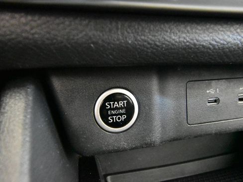 Used 2023 Nissan Rogue S AWD/4WD image 19