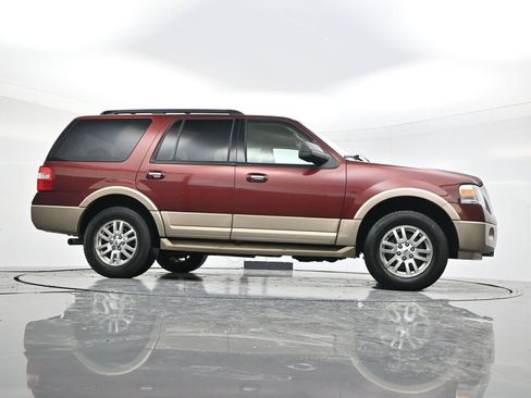 Used 2012 Ford Expedition XLT image 46