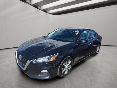 Used 2021 Nissan Altima 2.5 S image 3