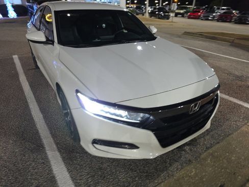 Used 2019 Honda Accord Sport image 3
