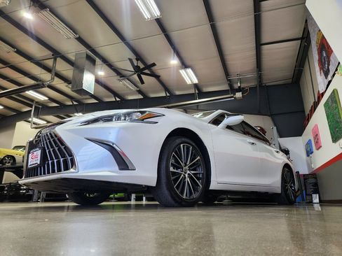 Used 2023 Lexus ES 300h image 54