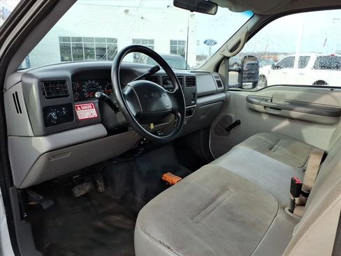 Used 1999 Ford F550 2WD Regular Cab Super Duty image 14