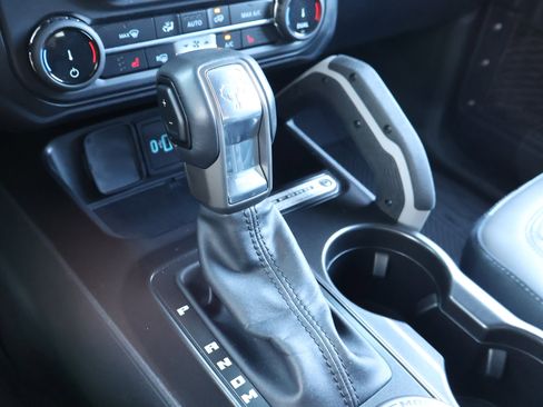 Used 2022 Ford Bronco Outer Banks image 25