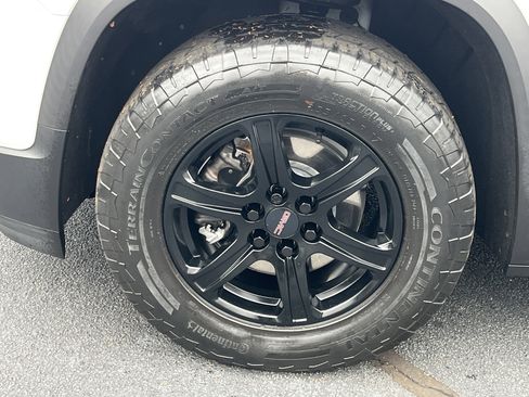 Used 2022 GMC Acadia AT4 w/ Technology Package image 35