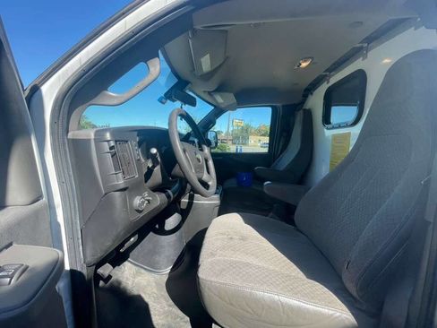 Used 2019 Chevrolet Express 2500 2500 3dr Cargo Van image 10