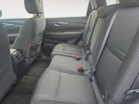 Used 2017 Nissan Rogue S FWD image 14