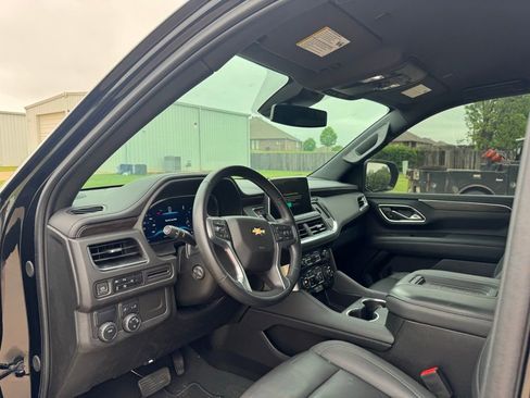 Used 2024 Chevrolet Tahoe LT w/ Luxury Package RWD image 11