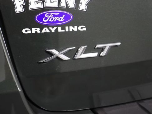 Used 2024 Ford Explorer XLT w/ Equipment Group 202A AWD/4WD image 31