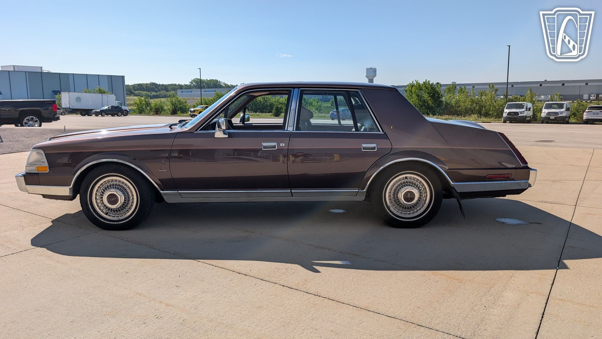Used 1987 Lincoln Continental Signature RWD image 6