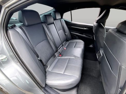 Used 2025 Toyota Camry XSE FWD image 19