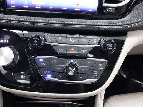 Used 2021 Chrysler Pacifica Limited w/ Premium & Safety Sphere Group AWD/4WD image 37