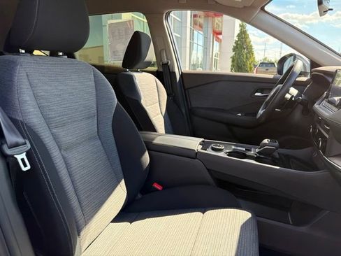 Used 2023 Nissan Rogue SV AWD/4WD image 25