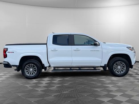 Used 2024 Chevrolet Colorado LT w/ LT Convenience Package II image 8