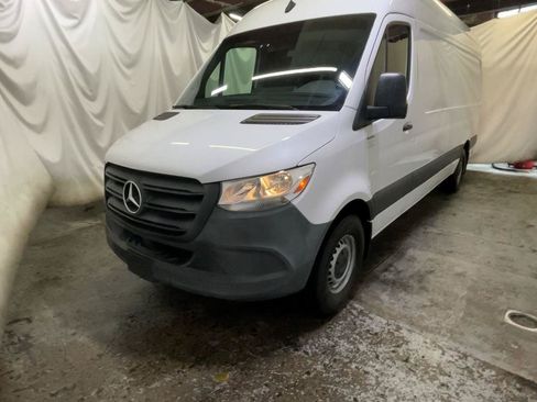 Used 2022 Mercedes-Benz Sprinter 2500 image 13