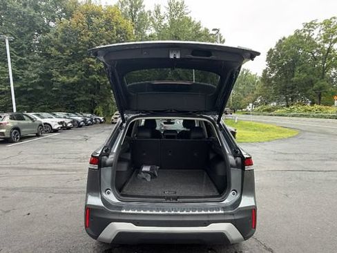 Used 2026 Volkswagen Tiguan SE AWD/4WD image 14