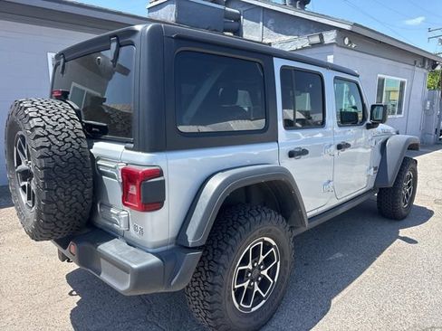 Used 2024 Jeep Wrangler Unlimited Rubicon AWD/4WD image 5