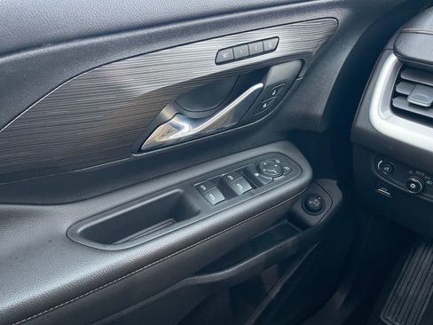 Used 2021 GMC Terrain SLT image 19