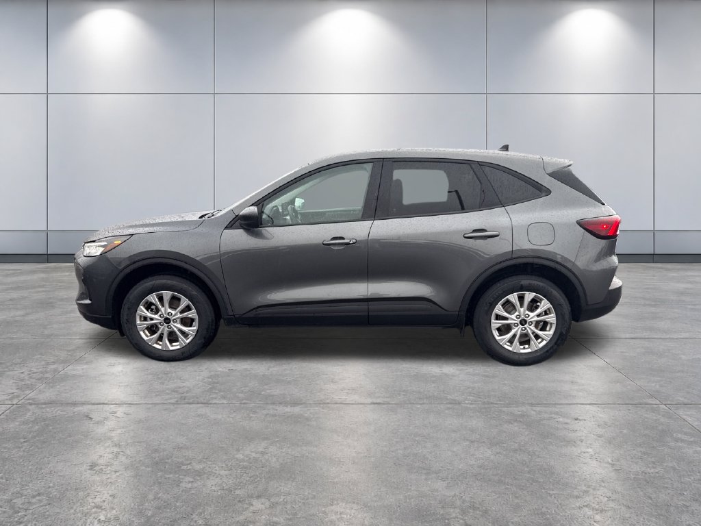 Used 2025 Ford Escape Active AWD/4WD image 2