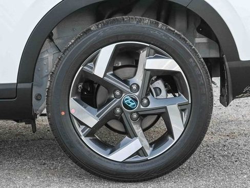 Used 2026 Hyundai Venue SEL FWD image 12