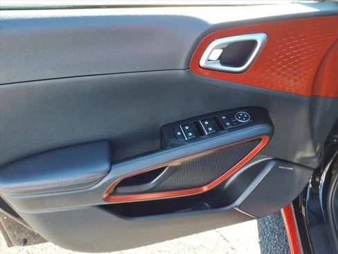 Used 2021 Kia Soul Turbo image 16