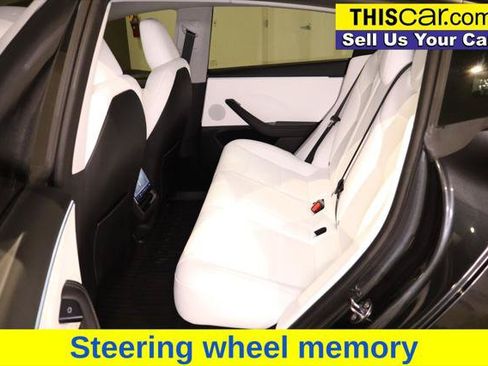 Used 2025 Tesla Model 3 Long Range RWD image 22