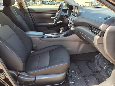 Used 2024 Nissan Sentra SV FWD image 9