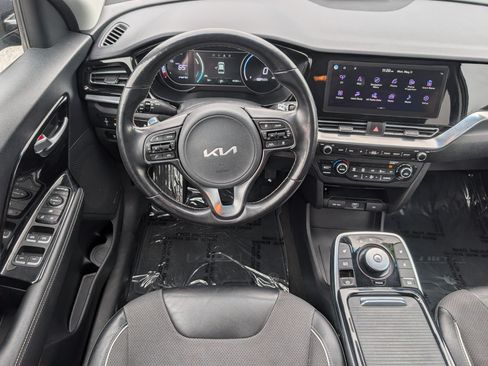 Used 2022 Kia Niro EX w/ Cold Weather Package FWD image 15