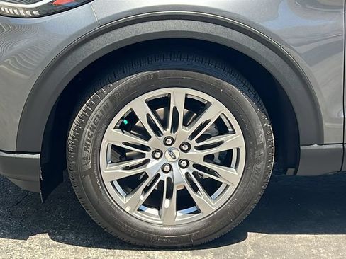 Certified 2025 Ford Explorer Platinum RWD image 7