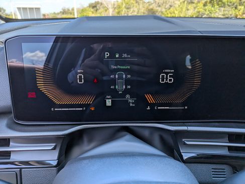 New 2026 Kia Sportage LX FWD image 30
