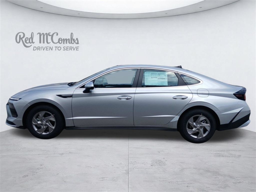New 2026 Hyundai Sonata SE FWD image 3