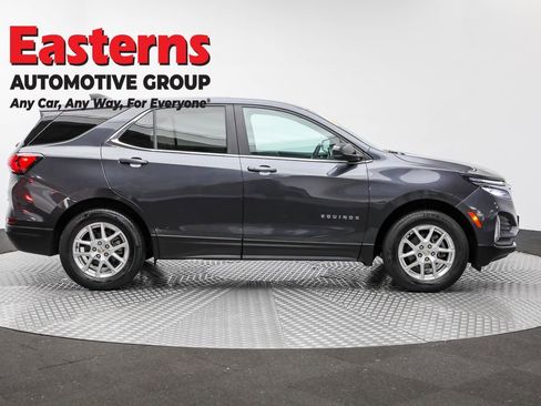 Used 2022 Chevrolet Equinox LT w/ LPO, Floor Liner Package image 4