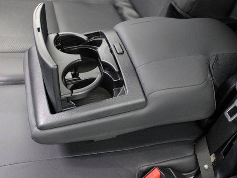 Used 2014 Lexus GX 460 image 41